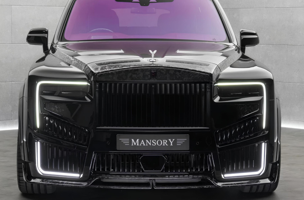 Mansory preradio Rolls-Royce Cullinan: Karbonska kič bomba od 720 "konja" FOTO