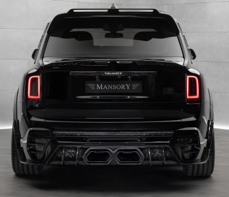 Mansory preradio Rolls-Royce Cullinan: Karbonska kič bomba od 720 konja FOTO