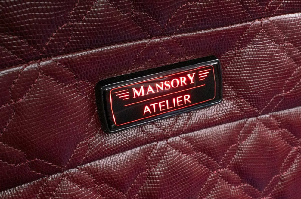 Mansory preradio Rolls-Royce Cullinan: Karbonska kič bomba od 720 konja FOTO