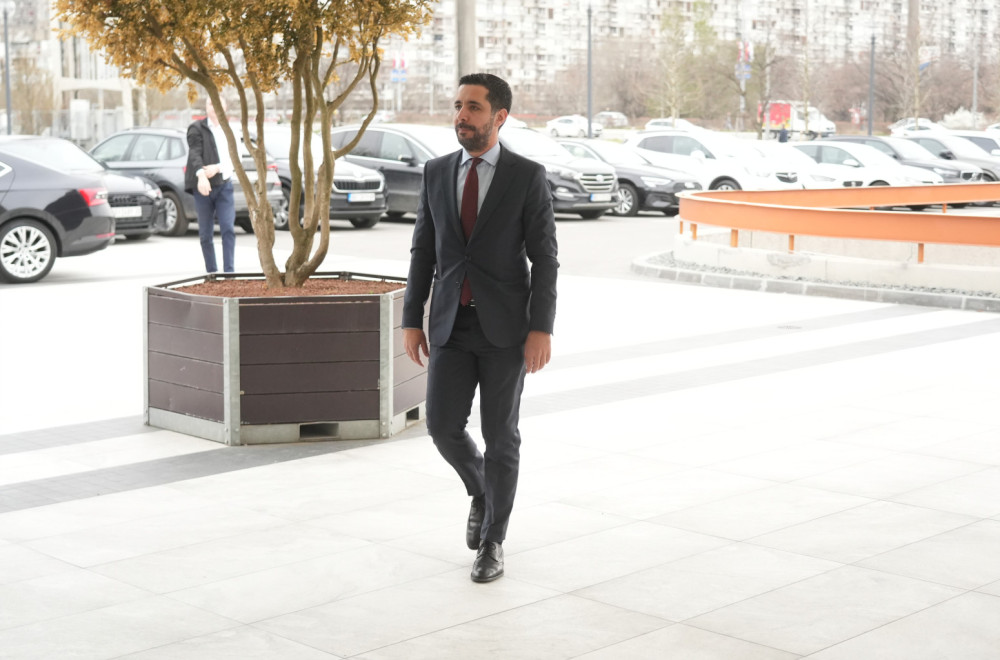 Neispravnosti u istrazi protiv Momirovića; Forum pravnika Srbije: Tri potpisa ne mogu da pokrenu istragu