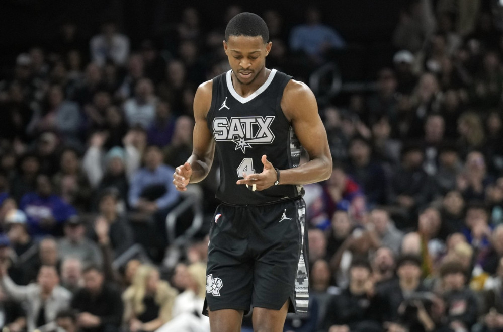 Foks potpisao novi ugovor sa Sparsima – zaradiće više od Dončića