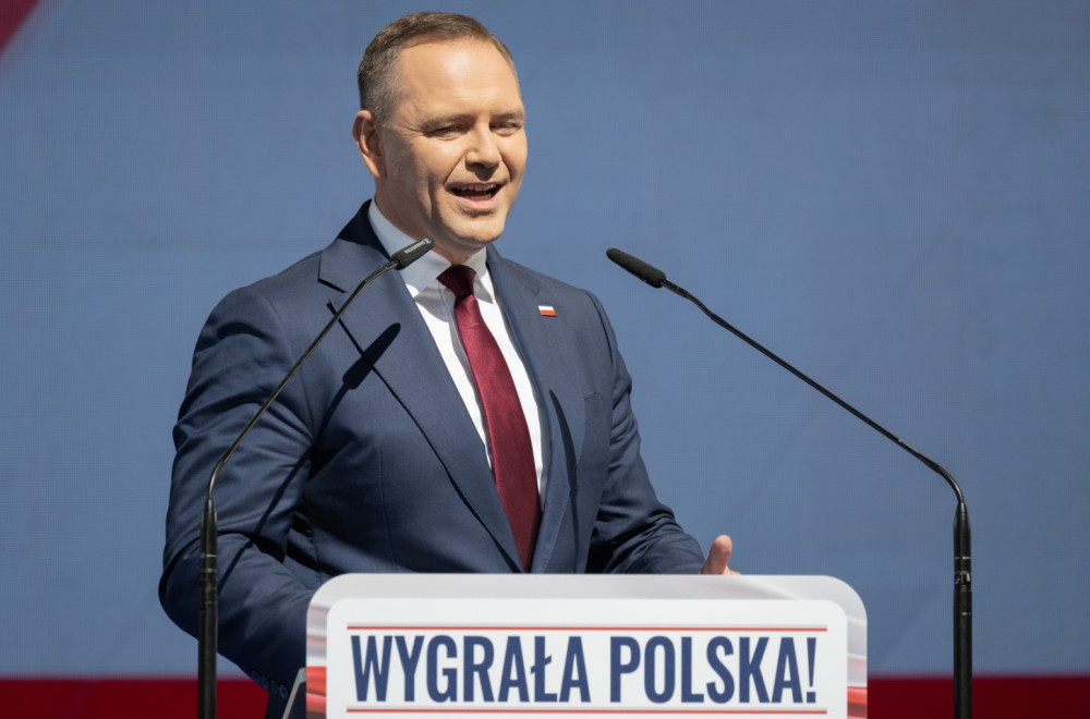 Od huliganizma i bizarnog alter ega do podvođenja: Ovo su brojni skandali novog predsednika Poljske