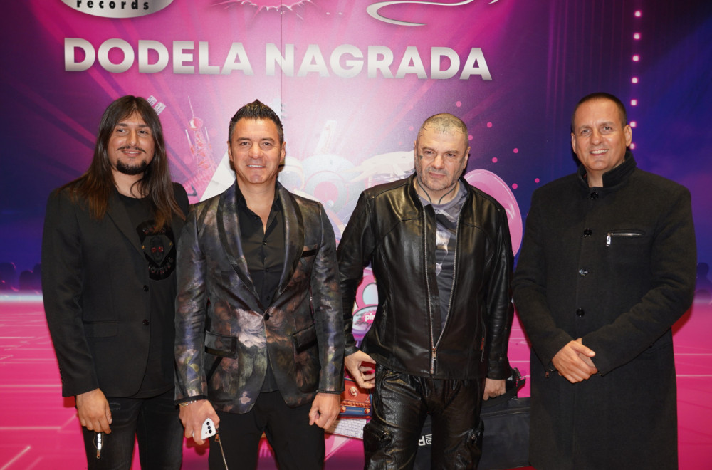 Oglasio se Amadeus bend: Otkazani svi nastupi