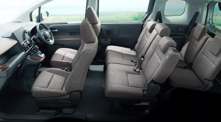 Ova Toyota se za minut pretvara u dnevnu sobu, kancelariju ili spavaću sobu! FOTO/VIDEO