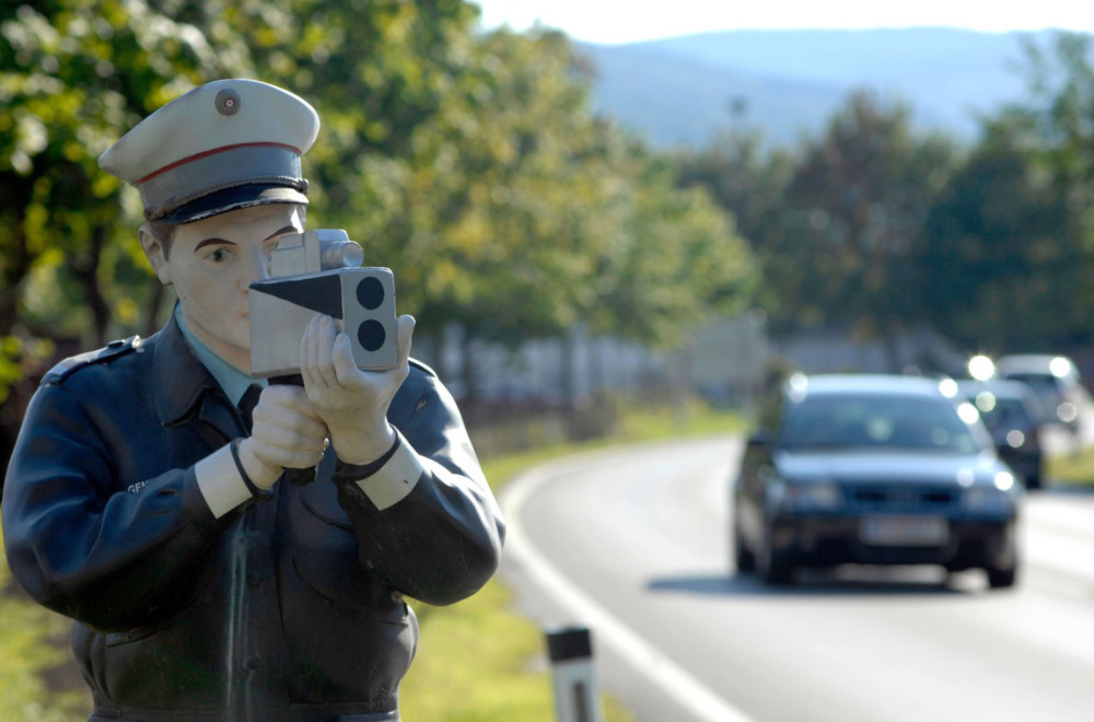 U ovoj zemlji je legalno postaviti lažni radar ispred svoje kuće – evo pod kojim uslovima