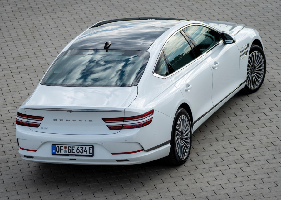 Genesis ukida luksuznu električnu limuzinu G80 – kupci je nisu hteli