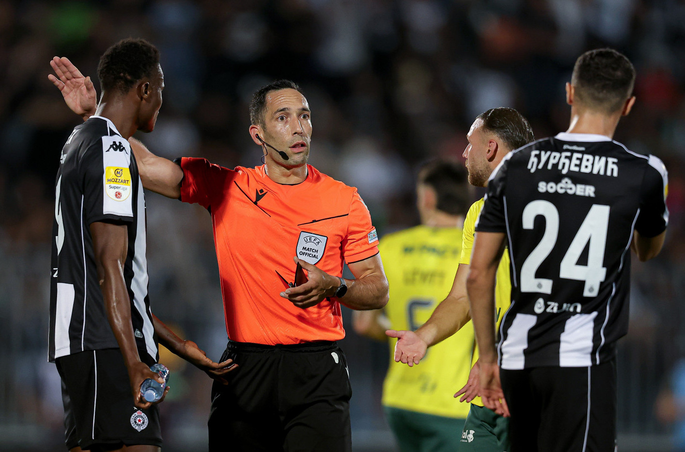 Crveni za Partizan, pa gol protivnika – preoštro? VIDEO/ANKETA