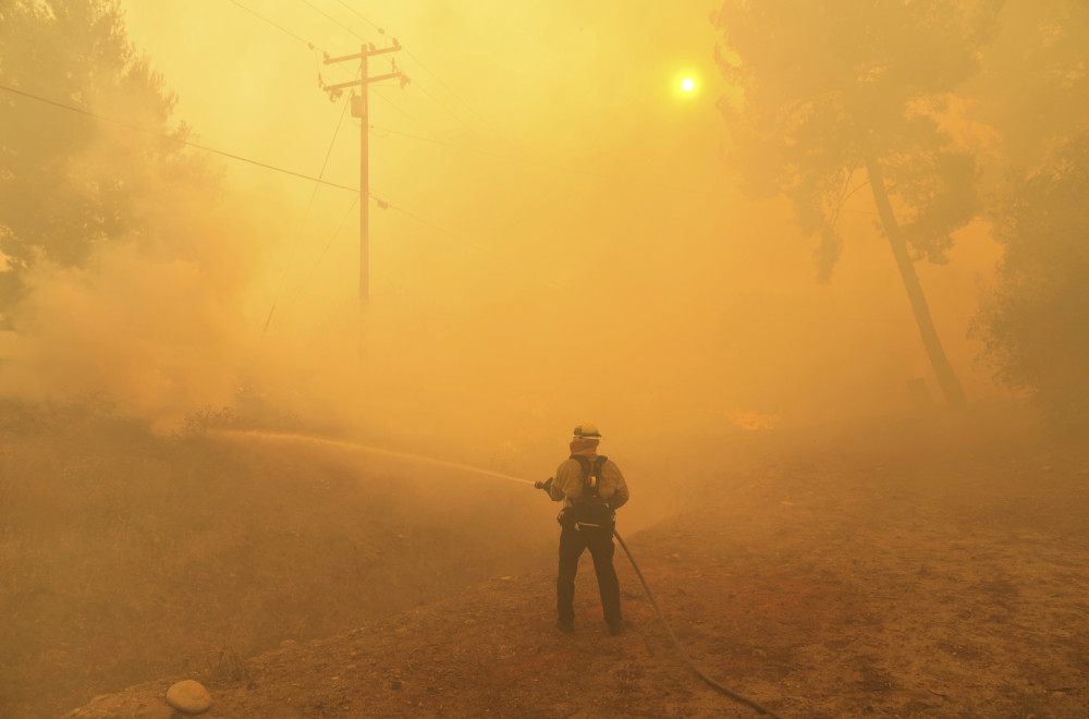 Požar divlja: Naređena hitna evakuacija FOTO/VIDEO