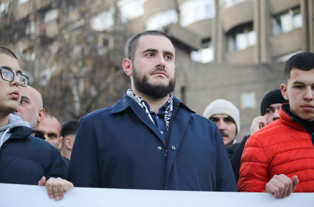 Oglasio se Zukorlić: Za razliku od kriminalaca, ja nisam iznad zakona; Kaznu sam platio FOTO