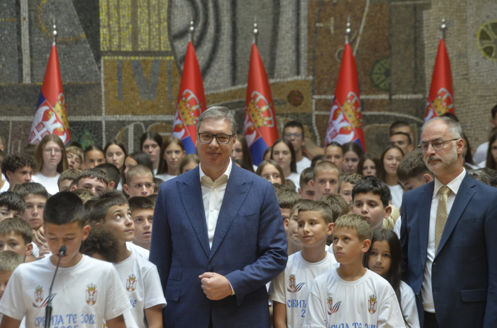 Vučić dočekao učesnike kampa "Srbija te zove": "Srbija je svima nama kosmički svetionik i mirna luka" FOTO