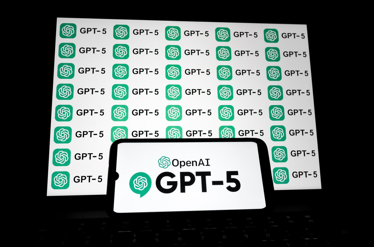 Pokrenut GPT-5, Altman kaže da je "najbolji na svetu"