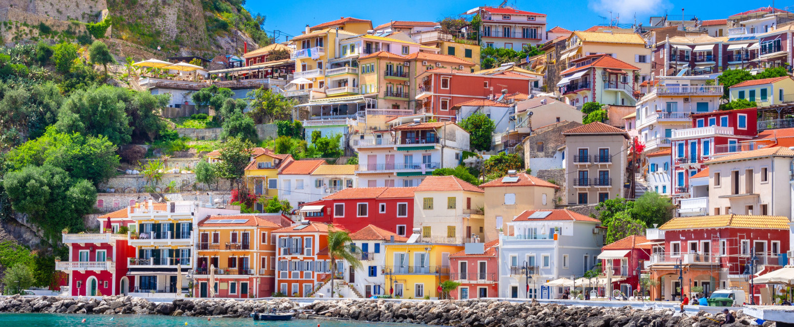 Najšarmantnije mesto u Grčkoj: Svake godine ostavlja bez daha turiste iz celog sveta FOTO