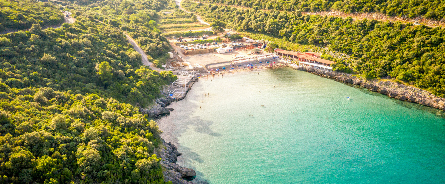 Ovu plažu u blizini Budve nazivaju crnogorskim Maldivima: Evo kako da dođete do nje VIDEO