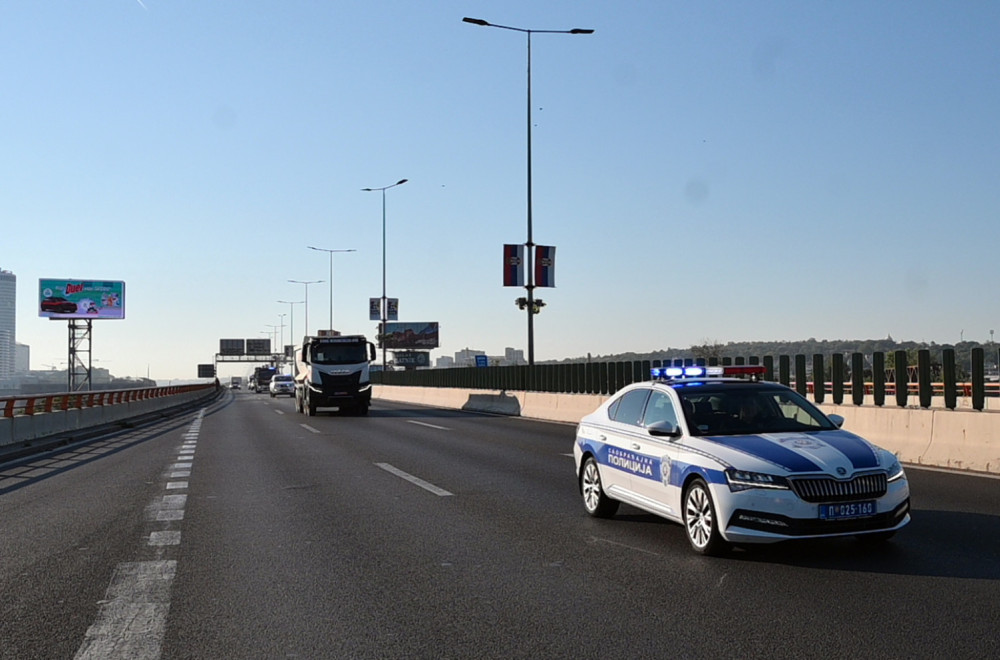 Obustavljen saobraćaj kod Železnika: Sudarili se teretnjaci; Jedan prevozio visoko zapaljivi gas