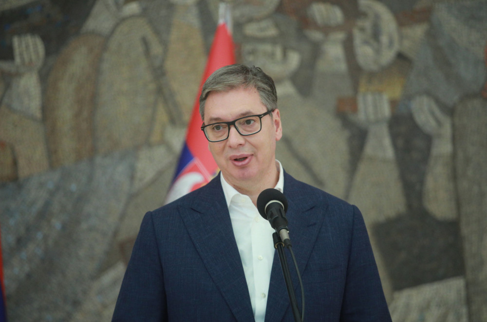 Vučić pozvao Nebojšu Pavkovića uoči leta za Srbiju, poželeo mu srećan put