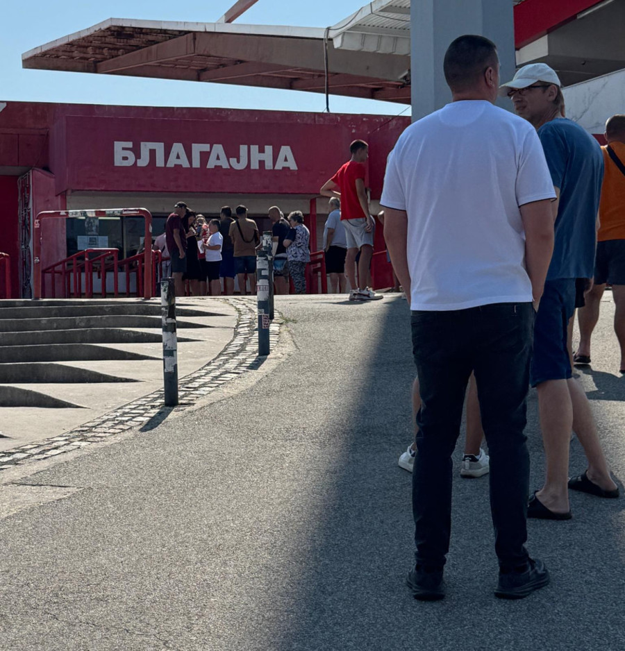 Zvezda rasprodala Marakanu – obavezan dres kod! FOTO