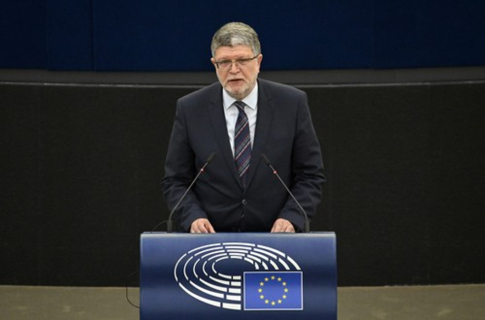 Picula nehotice potvrdio Vučićeve reči; Brnabić: Rekli smo da ova misija EP u Srbiju dolazi nepozvana