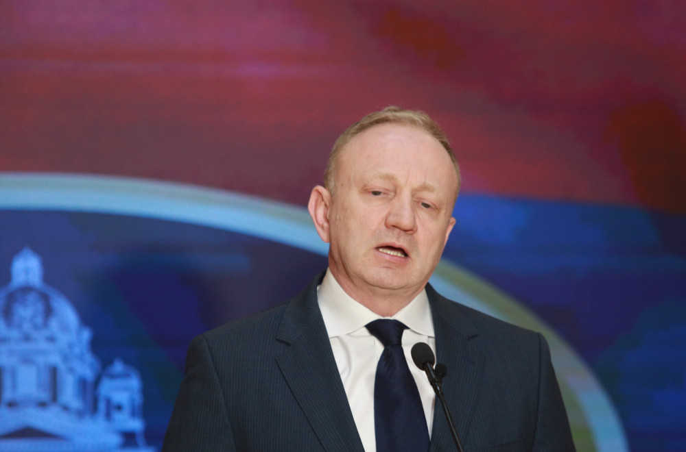 Opšti rat među blokaderima – Potukli se oko Đilasa; Jedni ga životom brane, drugi ga napadaju VIDEO