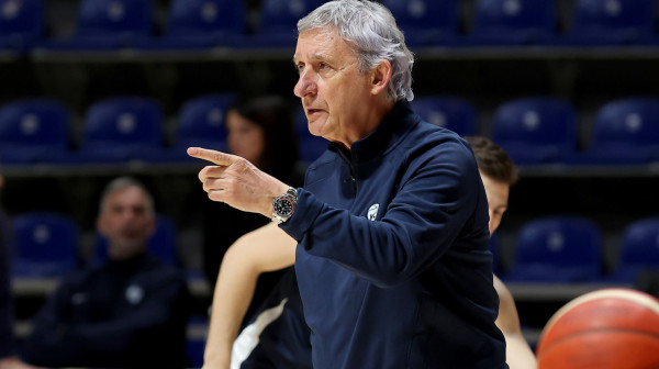 Pešiću i dalje teško pada debakl: "Čuj ja krivac? Ko ste vi?! Ne dozvoljavam da me šamaraju" VIDEO