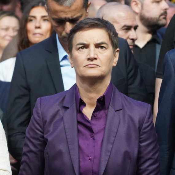 Brnabić o Poverenici za zaštitu ravnopravnosti: Pljuni, Brankice, Srbiju jače, možda dobiješ bolji posao