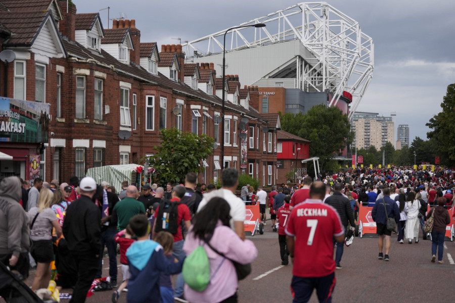 Navijači besni – poskupelo pivo na Old Trafordu