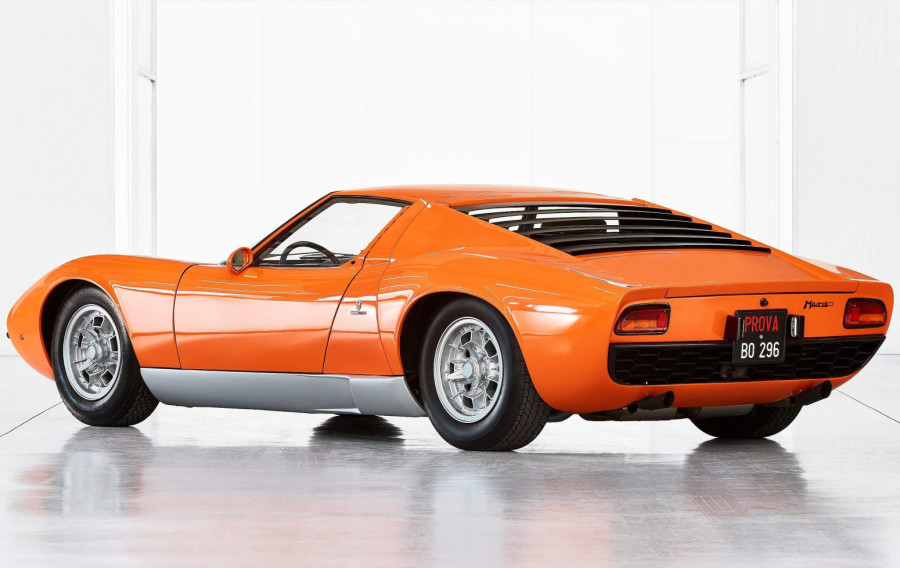 Neverovatna priča iz Njujorka: Čovek 40 godina krio Lamborghini u svom stanu VIDEO