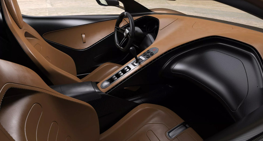 Ovaj superautomobil ima V12 sa 800 KS i manuelni menjač, a teži manje od Mazde MX-5! FOTO