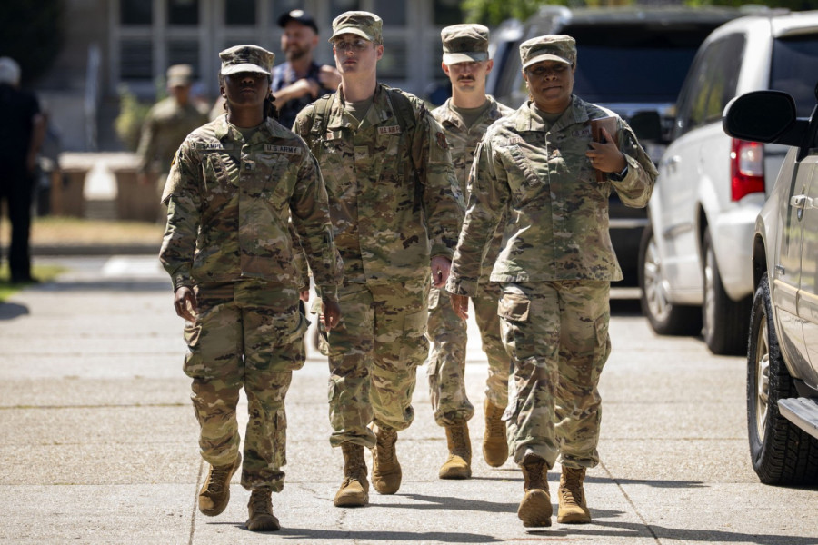 Tramp hoće vojsku na ulice