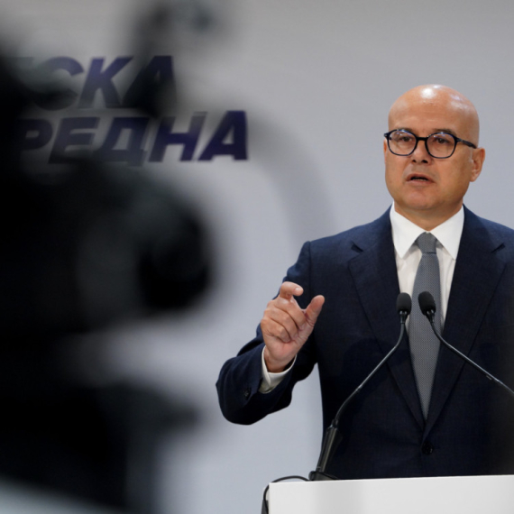 Vučević: Janjić traži pomoć stranaca za rušenje predsednika Vučića