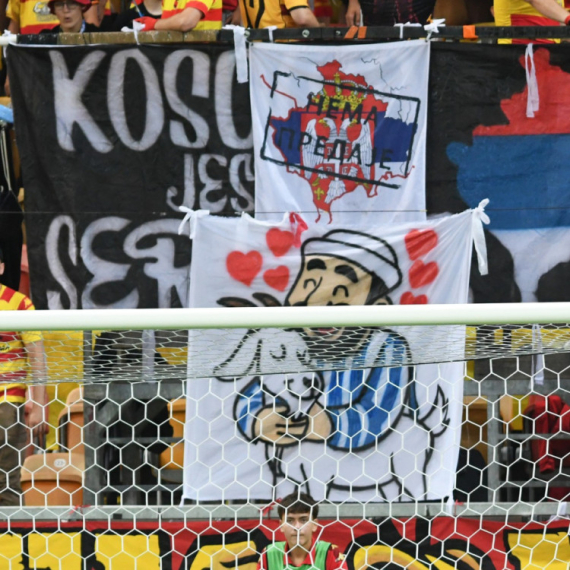 UEFA kaznila Poljake zbog "Kosovo je Srbija" i uvrede za Novi Pazar