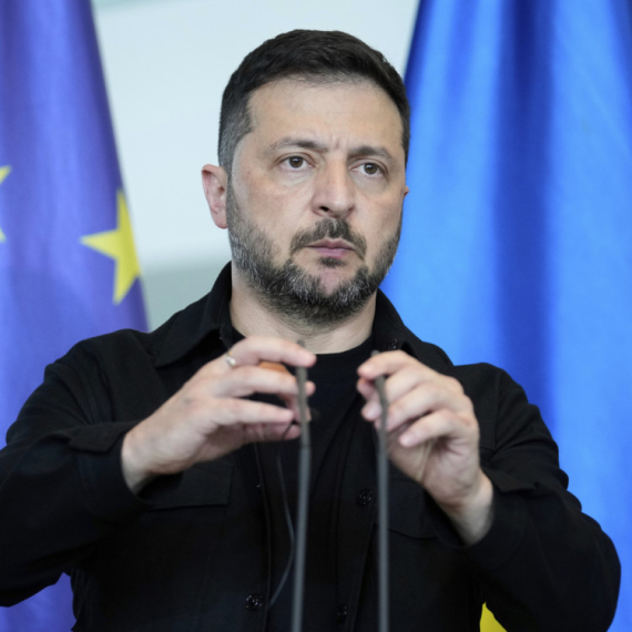 Oglasio se Zelenski: Na hiljade trupa stiže u Ukrajinu?