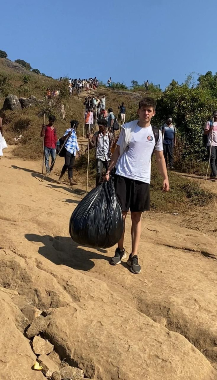 Ko je Srbin o kojem bruji Indija? Njegova akcija napravila bum: Ili se zabezekneš ili se zaljubiš FOTO/VIDEO