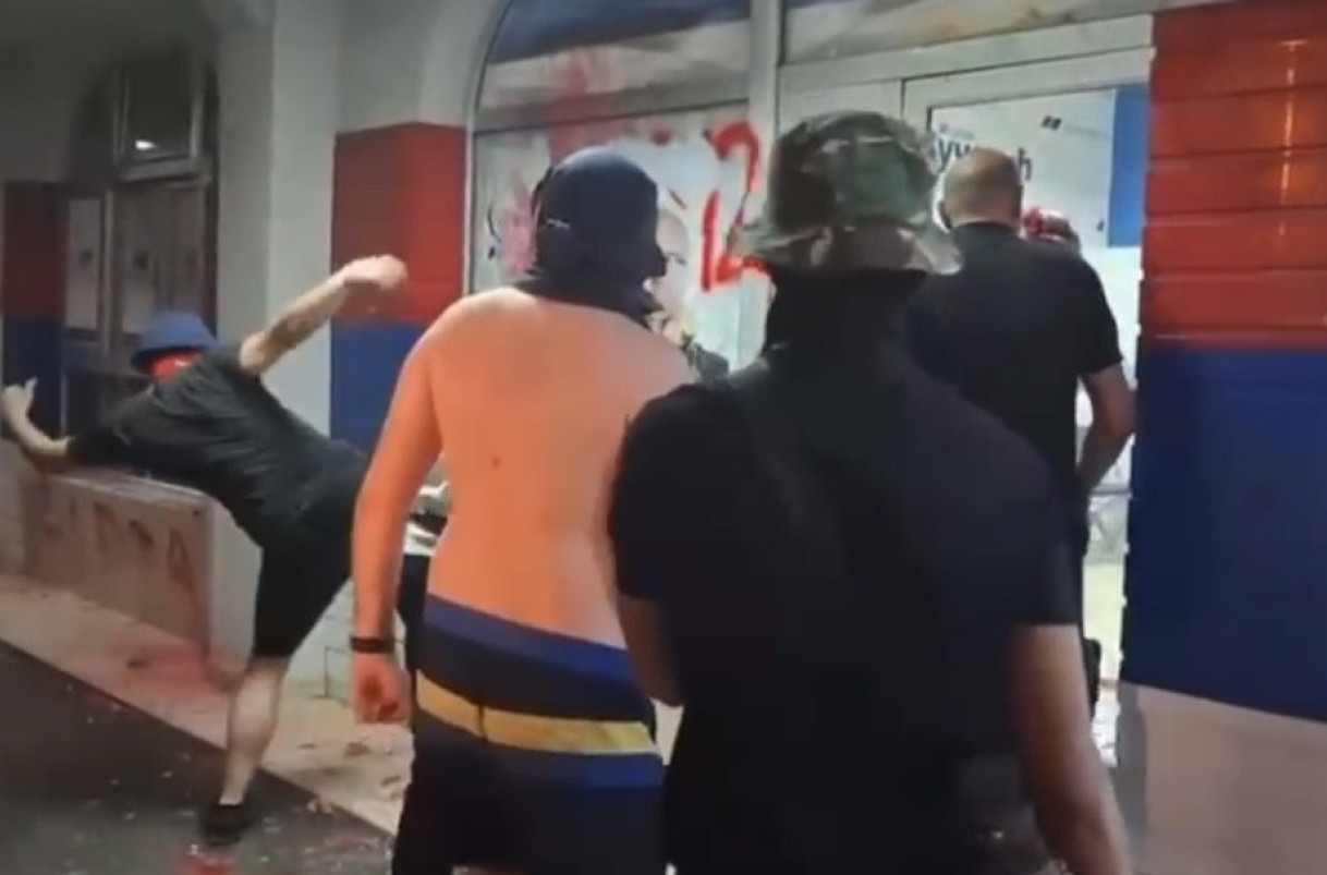 Vučić o napadu blokadera: Već je uhapšeno četiri lica, jedan pripadnik UKP-a je teže povređen