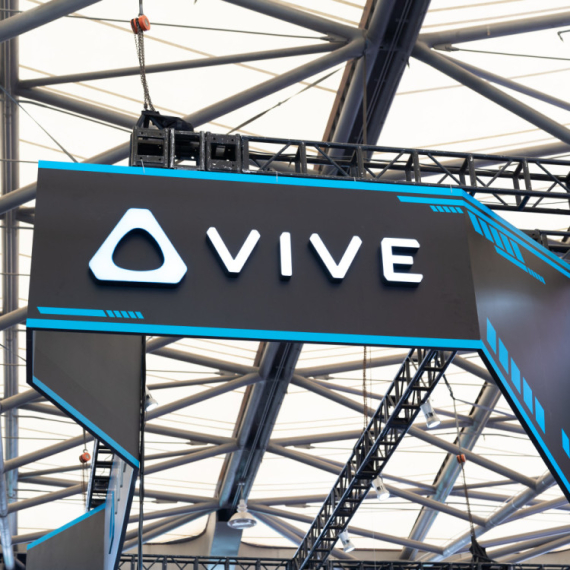 HTC se vraća: Nove pametne naočare izazivaju Meta Ray-Ban