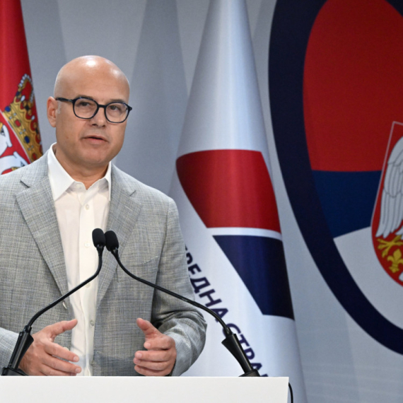 Vučević pozvao građane koji ne žele sukobe na mirna okupljanja širom Srbije