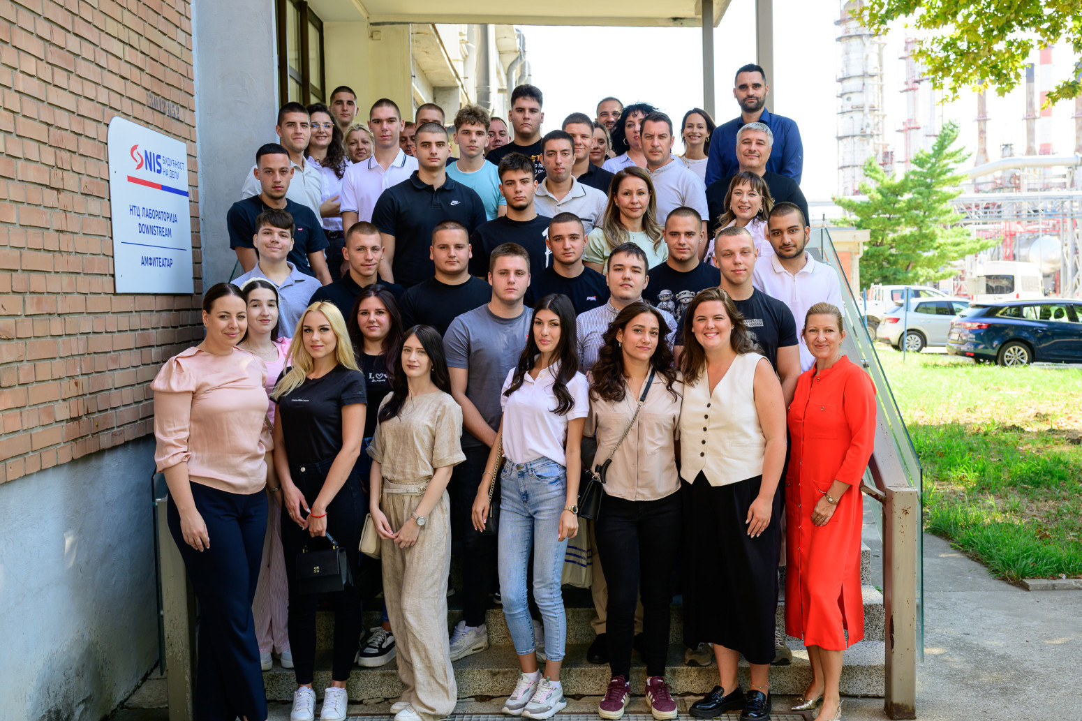 Mladi Pančevci na praksi u Rafineriji nafte i Petrohemiji FOTO