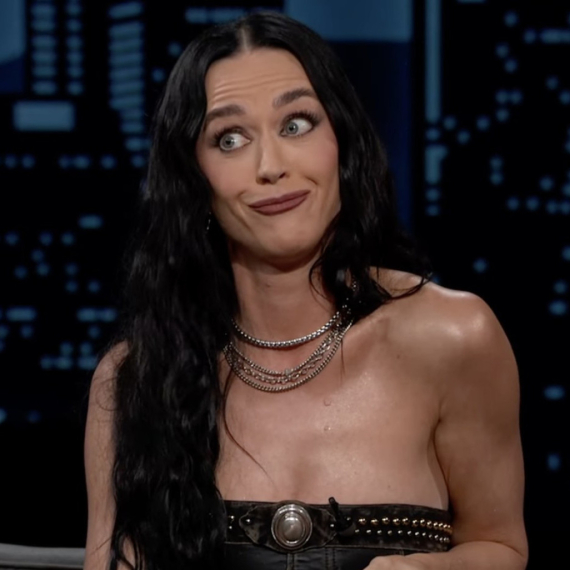 Pevačica prolazi kroz pakao: Zbog vile od 15 miliona dolara završila na sudu FOTO/VIDEO