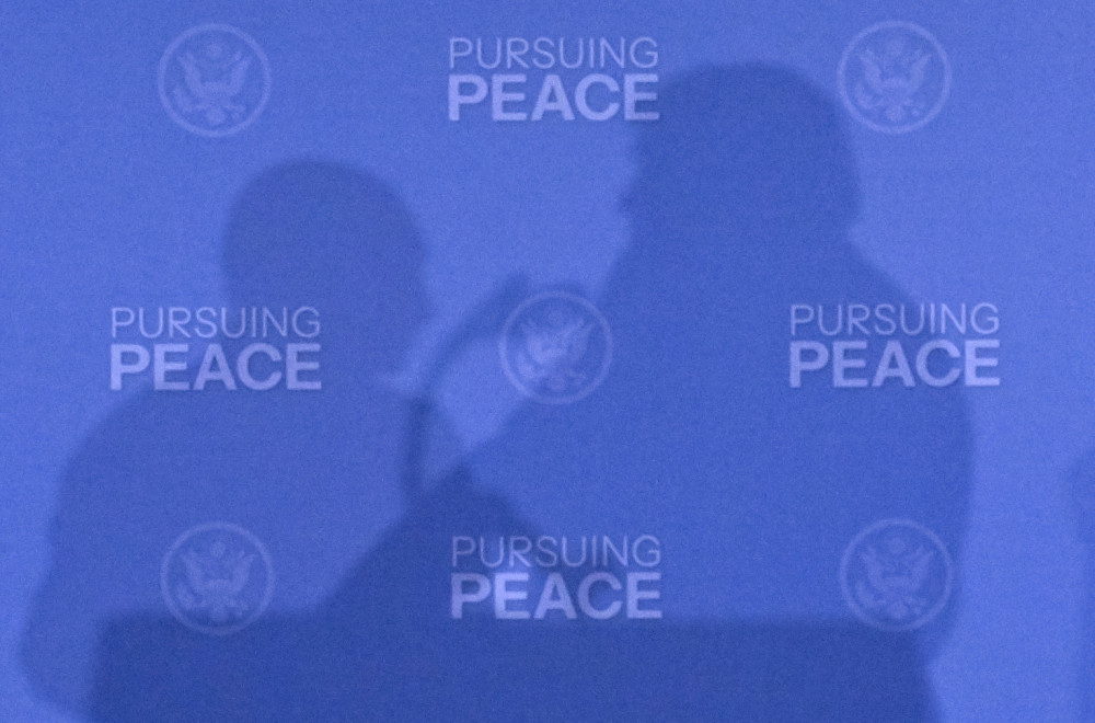 Samit u Budimpešti na staklenim nogama?