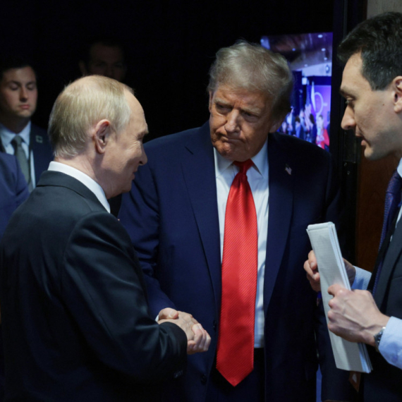 Oglasila se Bela kuća: Sastanak Trampa i Putina ipak moguć?