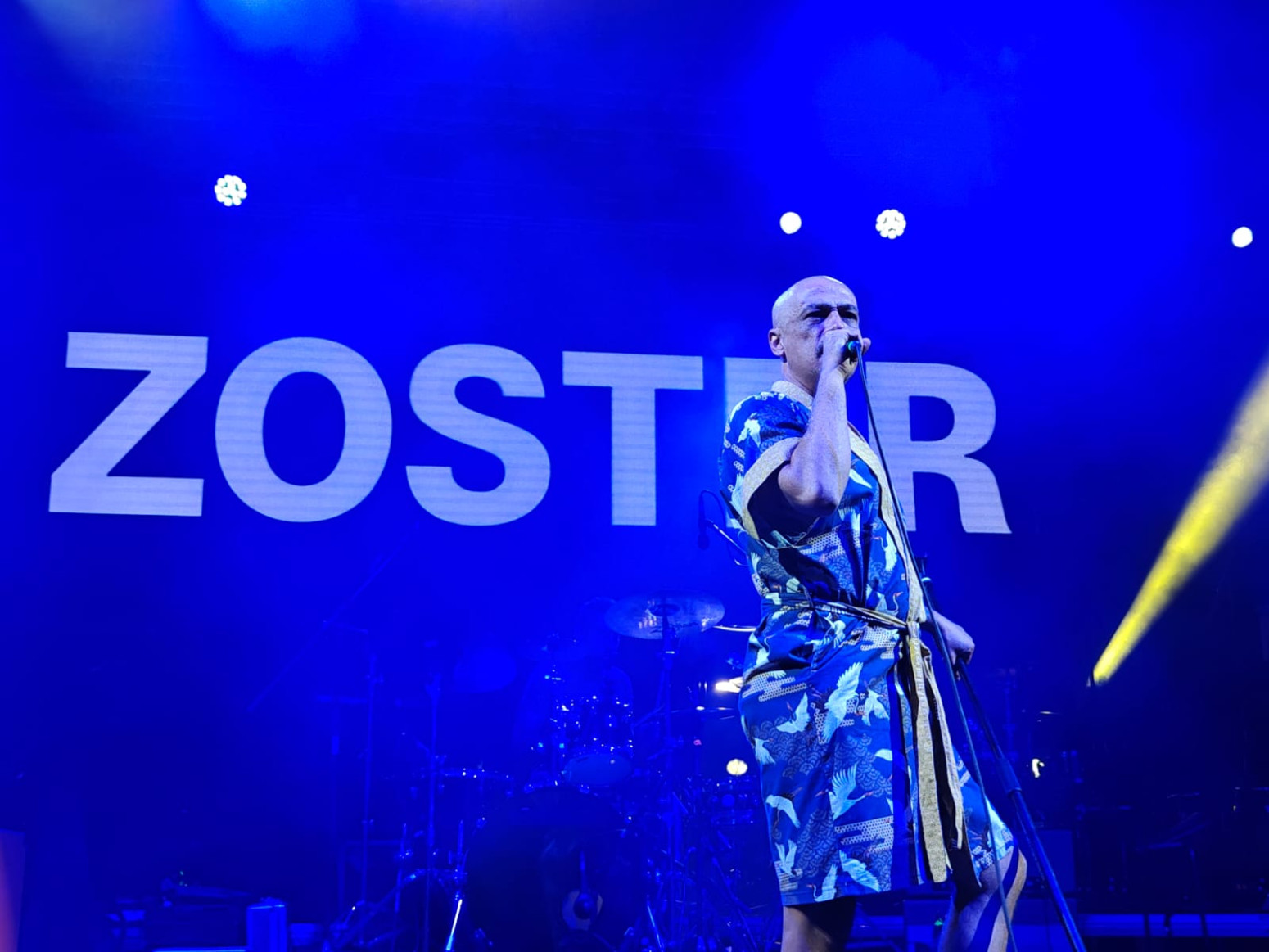 Senidah i Zoster zapalili publiku