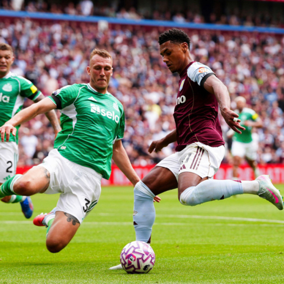 "Nula" na terenu i na semaforu – Vila se spasla crvenim kartonom i srećom VIDEO