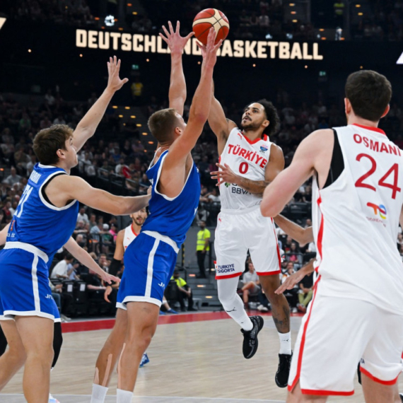 Turci prejaki za Češku