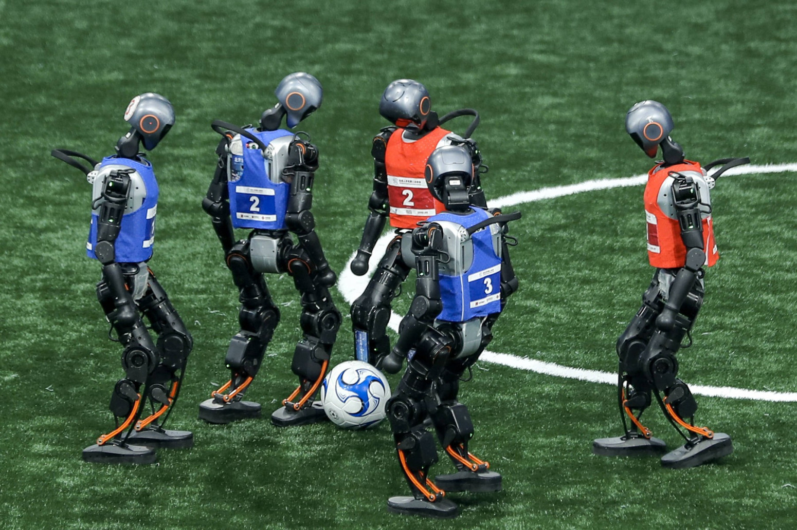 Nespretni ali uporni: Počele prve Svetske igre humanoidnih robota FOTO/VIDEO