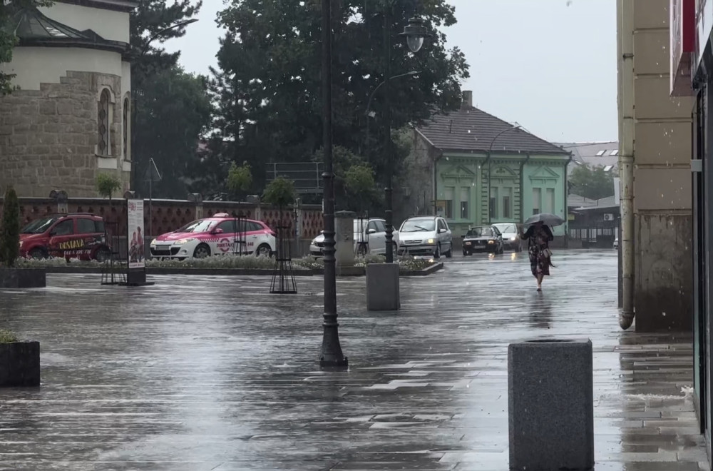 Grom izazvao saobraćajni kolaps u gradu; Važan apel za sve vozače