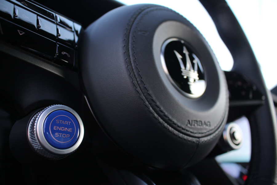 Test: Maserati GranTurismo Trofeo – Neptunova prevlast