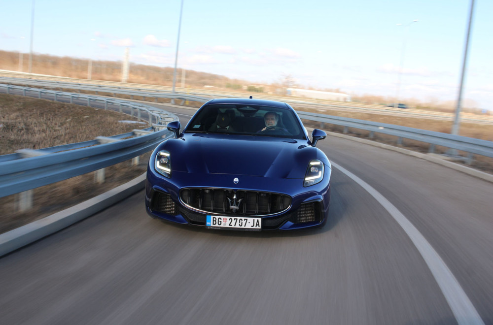 Test: Maserati GranTurismo Trofeo – Neptunova prevlast