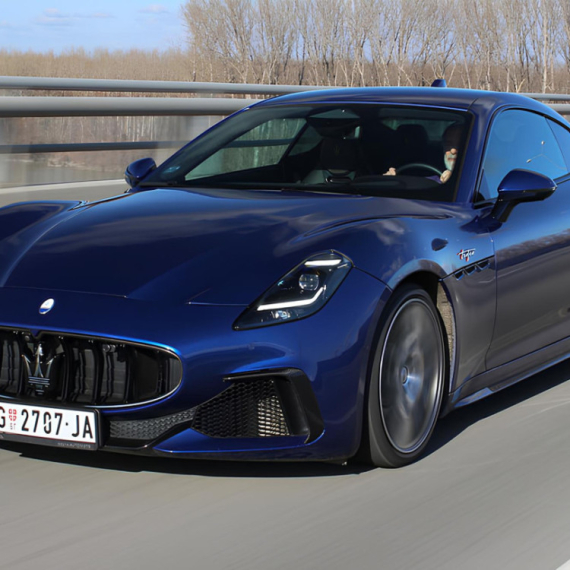 Test: Maserati GranTurismo Trofeo – Neptunova prevlast