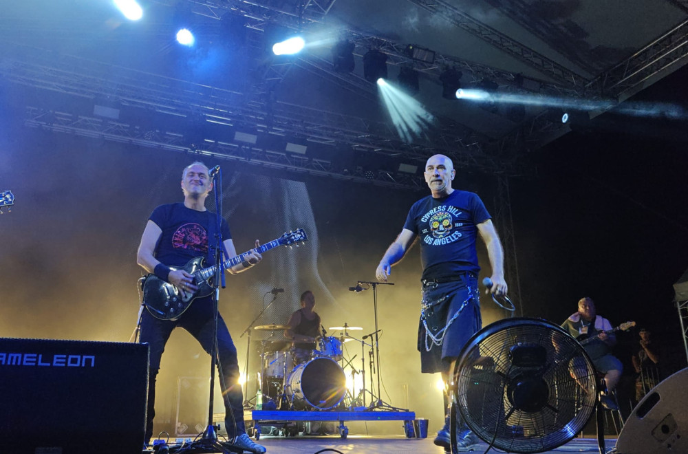 Art Front festival ponovo oživeo Mitrovicu - hiljade ljudi uživalo u muzici i posebnoj energiji