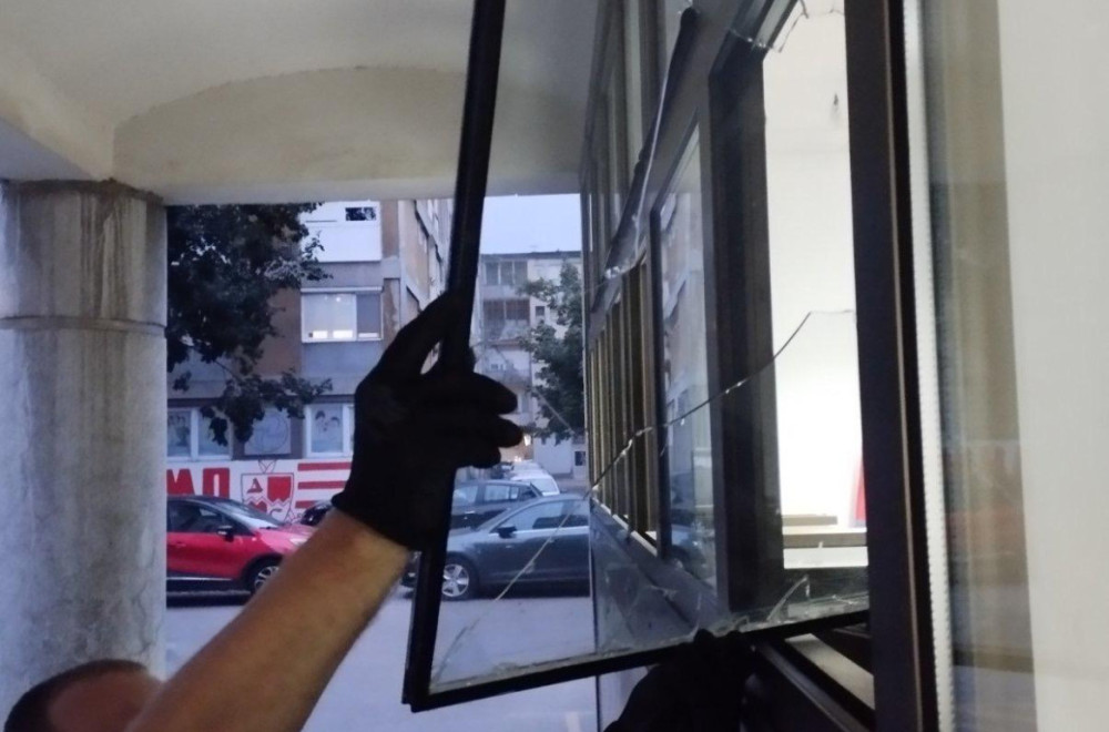 Sanirana zgrada Tužilastva u Valjevu; Nasilnici neće sprečiti rad institucija FOTO