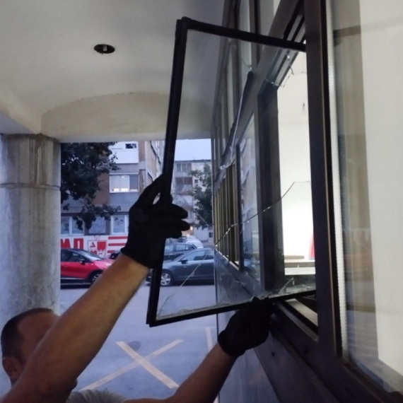 Sanirana zgrada Tužilastva u Valjevu; Nasilnici neće sprečiti rad institucija FOTO